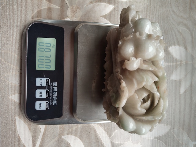 古玩玉器翡翠雕“白菜”擺件拍賣(mài)，當(dāng)前價(jià)格12880元