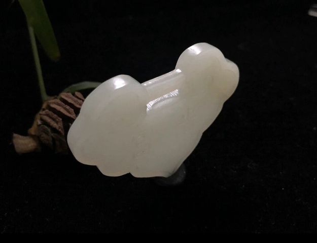 古玩玉器清代和田玉雕“長命富貴”鎖佩拍賣，當前價格8800元