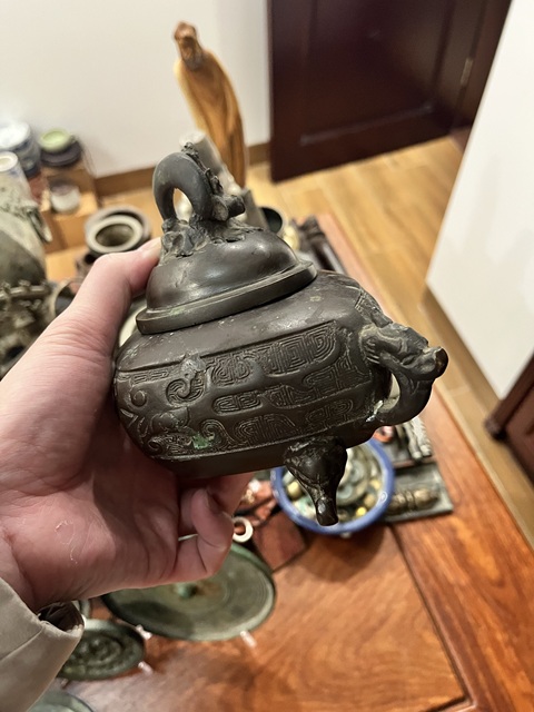 古玩雜項清代饕餮紋薰爐拍賣,當前價格1399元