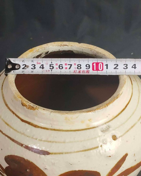 古玩陶瓷磁州窯白地褐彩春字罐拍賣,當前價格0元