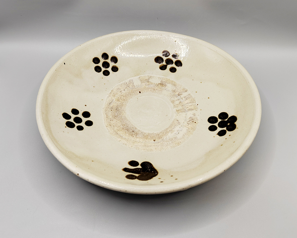 古玩陶瓷金元白地黑彩梅花紋盤(pán)拍賣，當(dāng)前價(jià)格1999元