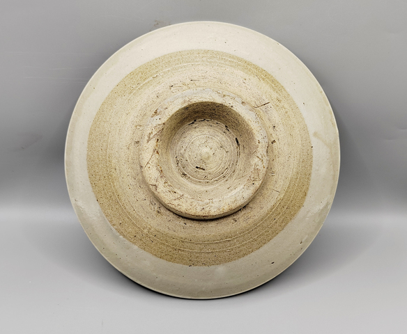 古玩陶瓷金元白地黑彩梅花紋盤(pán)拍賣，當(dāng)前價(jià)格1999元