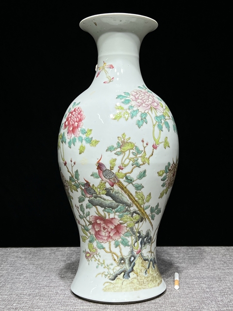 古玩陶瓷【洪憲瓷】民國(guó)粉彩雉雞牡丹圖觀音瓶拍賣(mài)，當(dāng)前價(jià)格16500元