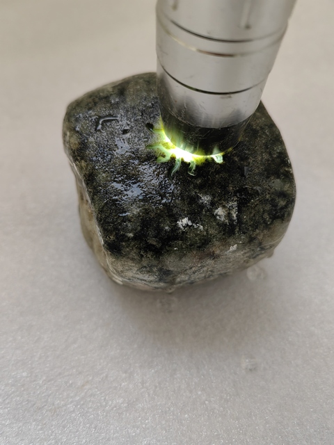 古玩玉器天然翡翠原石料拍賣,當前價格450元