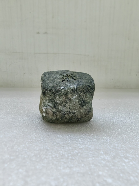 古玩玉器天然翡翠原石料拍賣,當前價格450元
