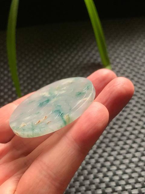 古玩玉器清代翡翠雕“花卉紋牌”拍賣,當前價格8500元
