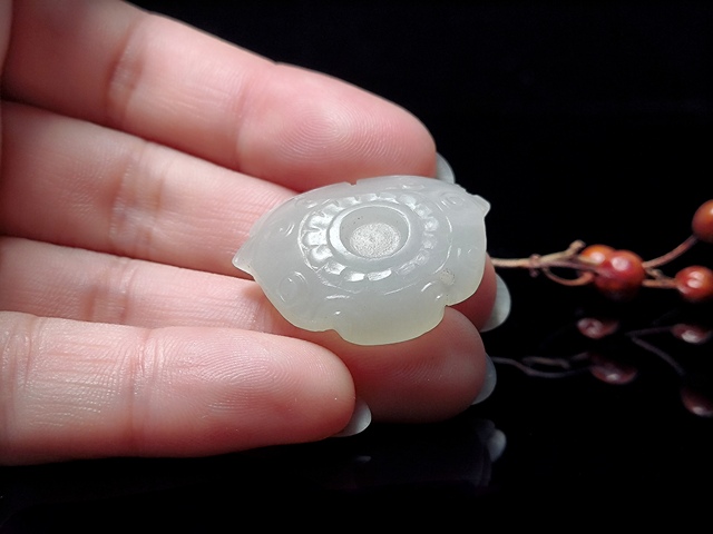 古玩玉器明清兩代結(jié)合和田玉雕“佛公”拍賣，當(dāng)前價格2000元