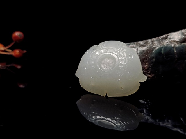 古玩玉器明清兩代結(jié)合和田玉雕“佛公”拍賣，當(dāng)前價格2000元