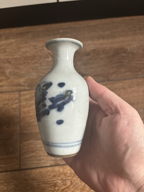 古玩陶瓷清中期青花博古圖柳葉瓶拍賣(mài)，當(dāng)前價(jià)格0元