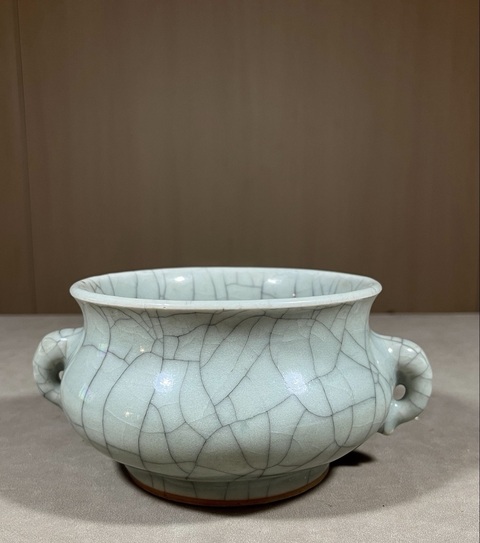 古玩陶瓷清雍正“仙窯吳震”款哥釉爐拍賣，當前價格32500元