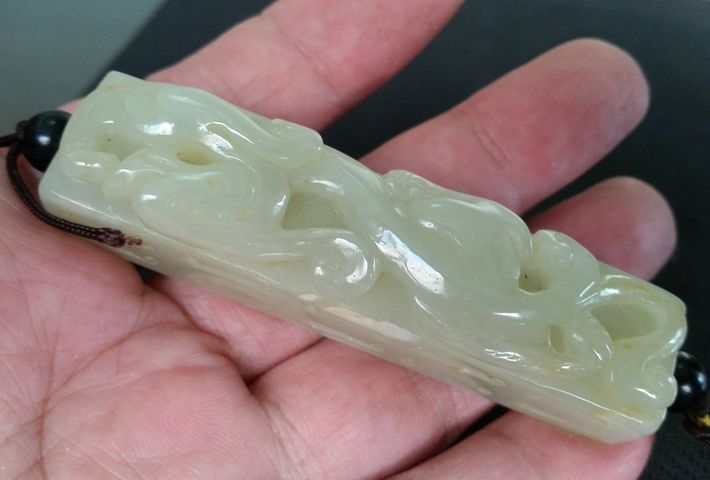 古玩玉器和田玉雕“螭龍紋勒”拍賣,當前價格680元