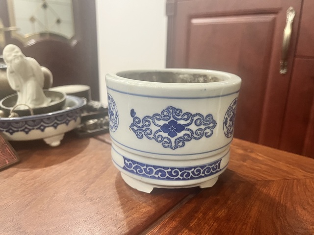 古玩陶瓷民國(guó)青花香爐拍賣,當(dāng)前價(jià)格499元