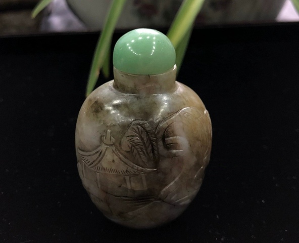 古玩玉器清代和田玉雕“鼻煙壺”拍賣,當前價格13800元