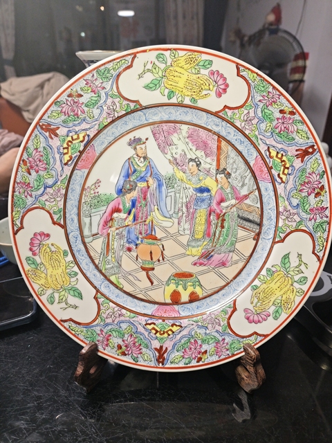 古玩陶瓷廣彩人物盤真品鑒賞圖
