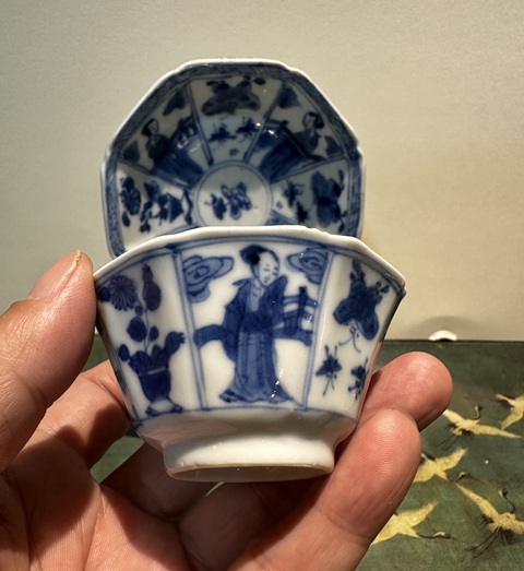 清康熙仕女花卉紋青花杯盤拍賣，當(dāng)前價(jià)格3555元