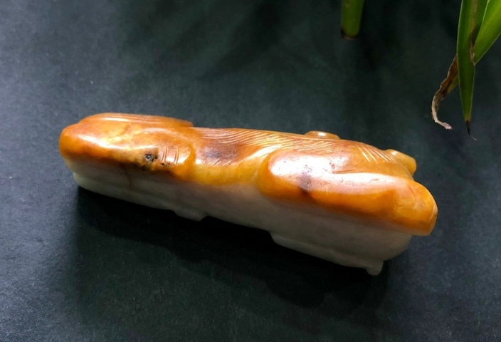 古玩玉器收藏級清中期翡翠雕“瑞獸”擺件拍賣，當前價格20000元