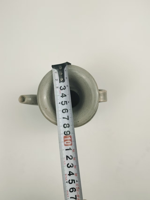 古玩陶瓷執(zhí)壺拍賣，當(dāng)前價(jià)格2000元