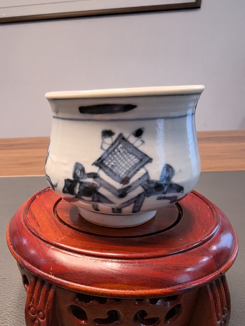 古玩陶瓷一把抓乾隆博古八寶圖青花香爐拍賣(mài)，當(dāng)前價(jià)格450元