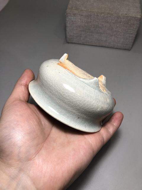 古玩陶瓷明，影青釉三足爐拍賣，當(dāng)前價格3000元