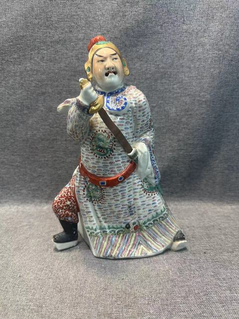 古玩陶瓷清末民初粉彩人物造像（無雙譜岳飛）拍賣，當前價格11888元