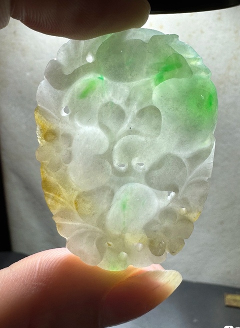 古玩玉器翡翠雕“玉免花卉紋佩”拍賣,當前價格1888元