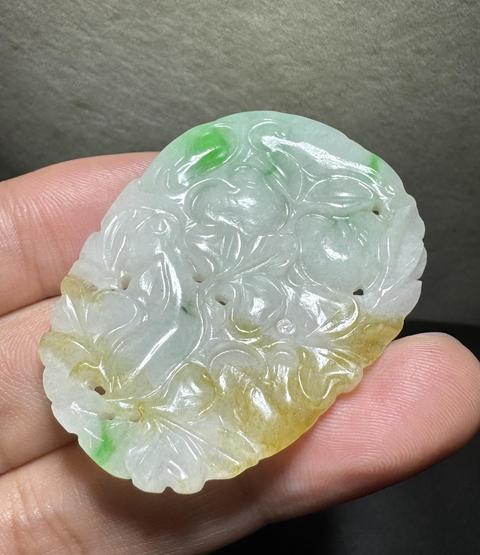 古玩玉器翡翠雕“玉免花卉紋佩”拍賣,當前價格1888元