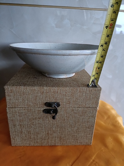 古玩陶瓷南宋湖田青白釉唇口超大碗拍賣,當(dāng)前價格800元