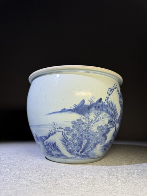 古玩陶瓷【精品】清代康熙青花細(xì)路山水人物紋卷缸康熙青花瓷器拍賣,當(dāng)前價格48000元