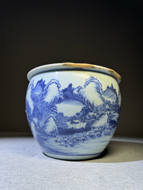 古玩陶瓷【精品】清代康熙青花細(xì)路山水人物紋卷缸康熙青花瓷器拍賣,當(dāng)前價格48000元