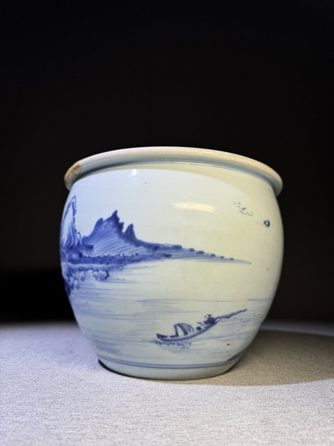 古玩陶瓷【精品】清代康熙青花細(xì)路山水人物紋卷缸康熙青花瓷器拍賣,當(dāng)前價格48000元