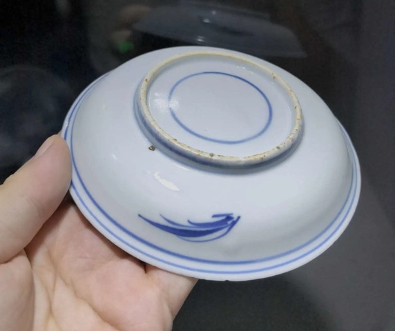 古玩陶瓷明代晚期竹林寶塔青花盤拍賣，當(dāng)前價格1200元