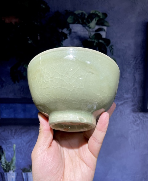 古玩陶瓷龍泉青瓷花卉紋茶碗拍賣，當前價格0元
