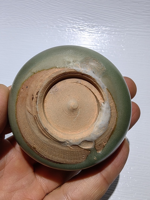 古玩陶瓷南宋龍泉青瓷臥足杯拍賣,當前價格14500元