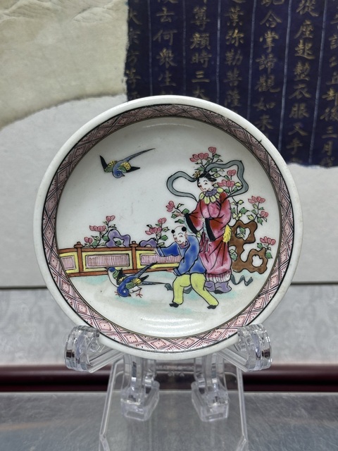 古玩陶瓷清晚期精品三娘教子圖粉彩盤拍賣，當前價格690元