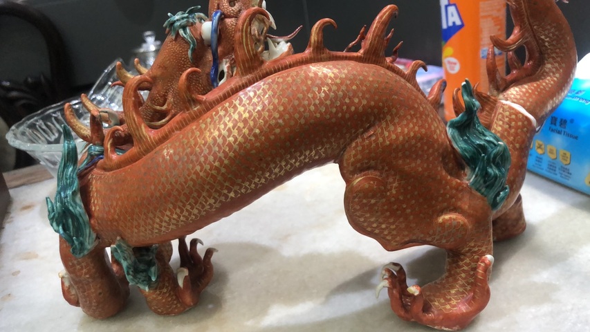 古玩陶瓷仿生龍型香薰15/12/2025拍賣，當前價格35800元