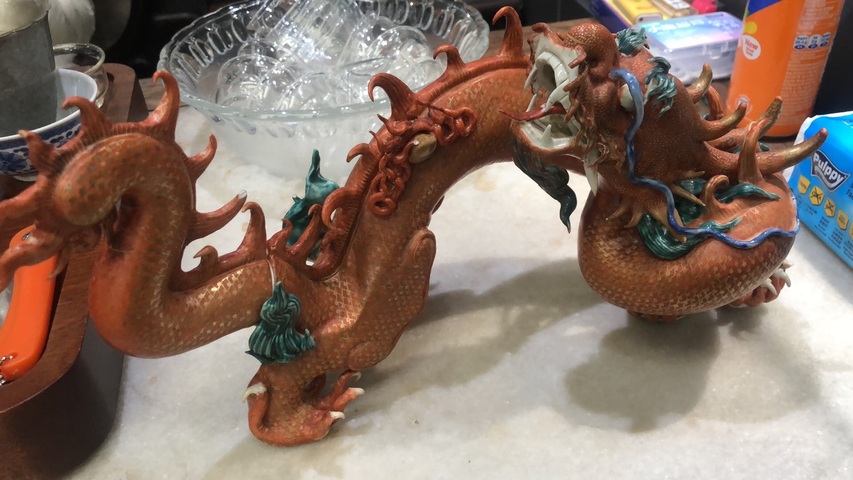 古玩陶瓷仿生龍型香薰15/12/2025拍賣，當前價格35800元