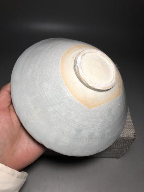 古玩陶瓷（南宋精品）青白釉荷花花卉紋斗笠碗拍賣，當前價格8888元