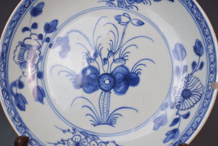 古玩陶瓷清早期青花花卉紋盤拍賣,當前價格1980元