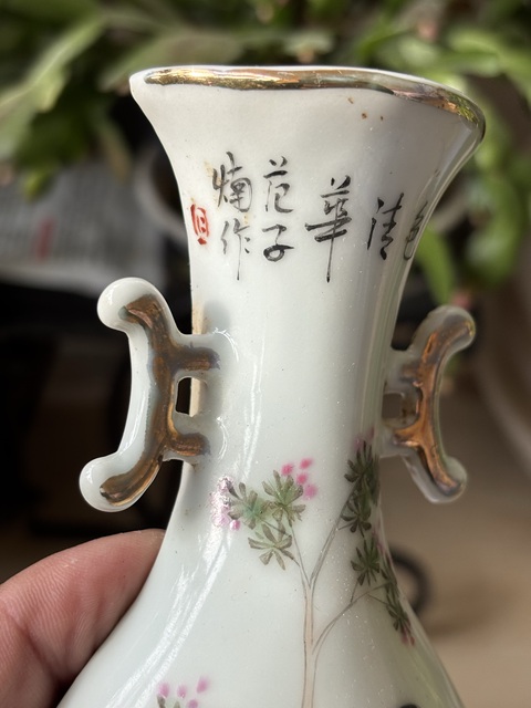 中国古美術品　民国　粉彩仕女花瓶　色絵獣首大瓶　46cm 中国 色絵 粉彩 多種多様な絵付けと堂々とした佇まいが魅力の