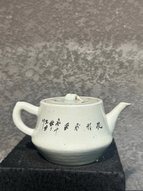 古玩陶瓷民國(guó)墨彩花鳥(niǎo)壺拍賣，當(dāng)前價(jià)格999元