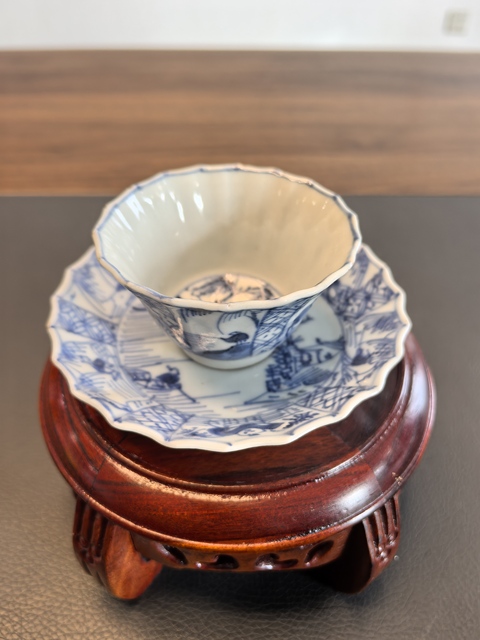 古玩陶瓷康熙青花漁家樂紋花口杯碟拍賣，當(dāng)前價格1500元