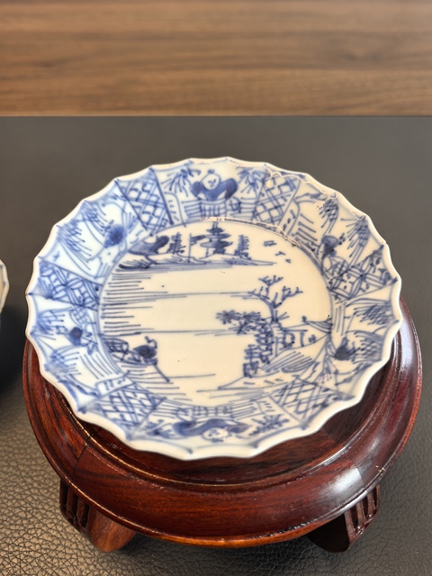 古玩陶瓷康熙青花漁家樂紋花口杯碟拍賣，當(dāng)前價格1500元