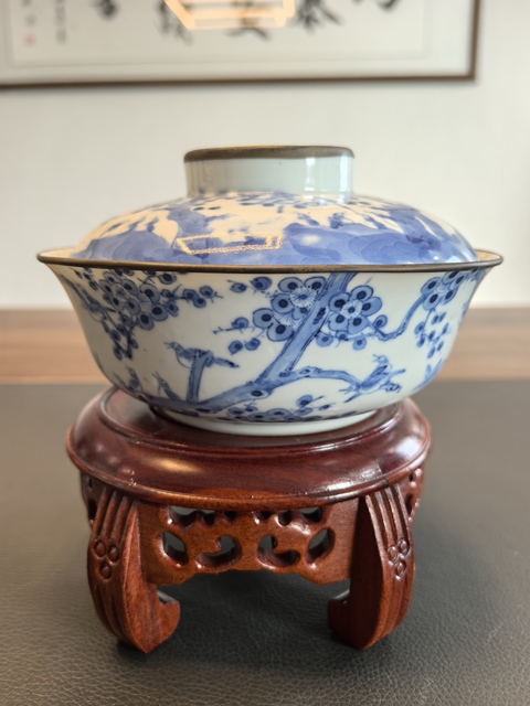 古玩陶瓷晚清畫66只青花喜鵲登梅圖蓋碗拍賣，當前價格3000元