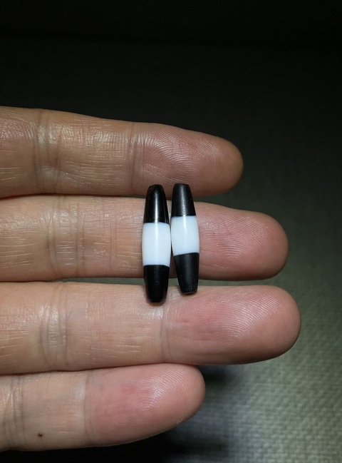 古玩玉器【天珠系列】清代.黑白琉璃珠(琉璃天珠)拍賣,當前價格0元