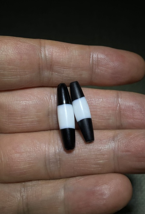 古玩玉器【天珠系列】清代.黑白琉璃珠(琉璃天珠)拍賣,當前價格0元