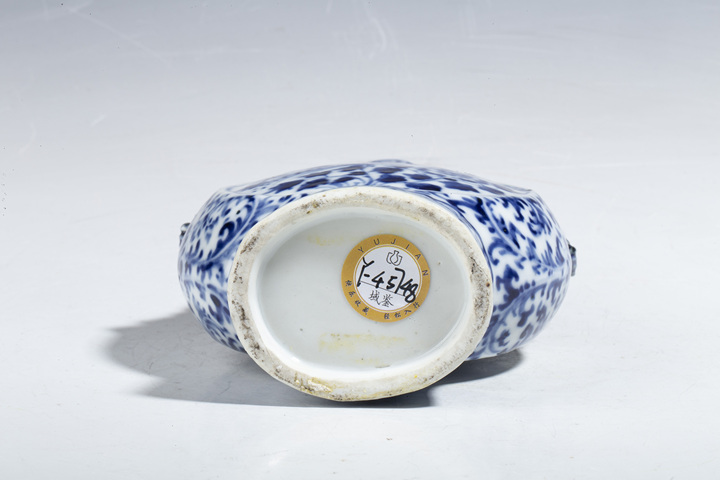 古玩陶瓷晚清·青花花鳥紋抱月瓶拍賣,當(dāng)前價格3880元