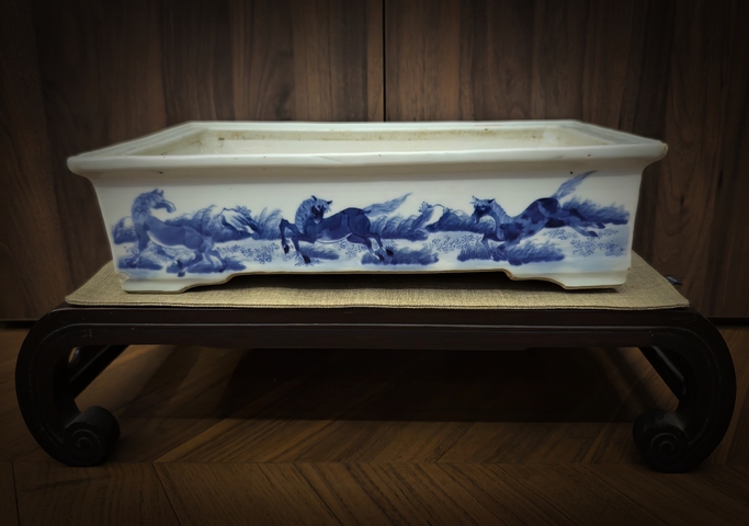 古玩陶瓷道光青花八駿圖四方花盆拍賣，當前價格18888元