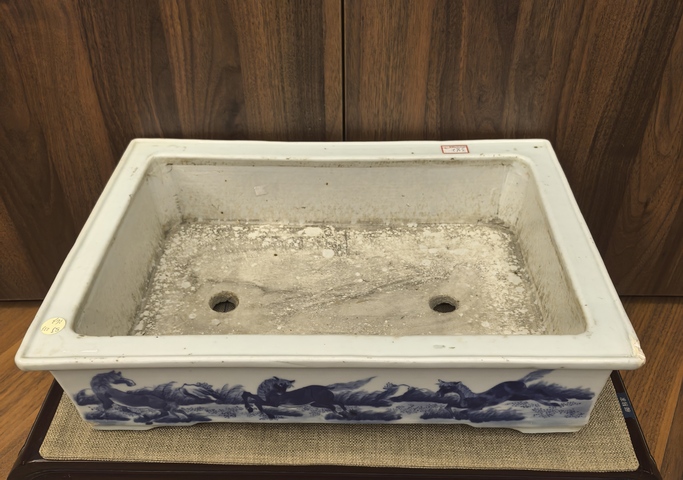 古玩陶瓷道光青花八駿圖四方花盆拍賣，當前價格18888元