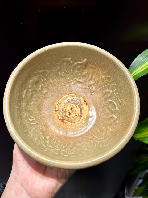 古玩陶瓷明代青釉模印花卉碗拍賣，當前價格1688元