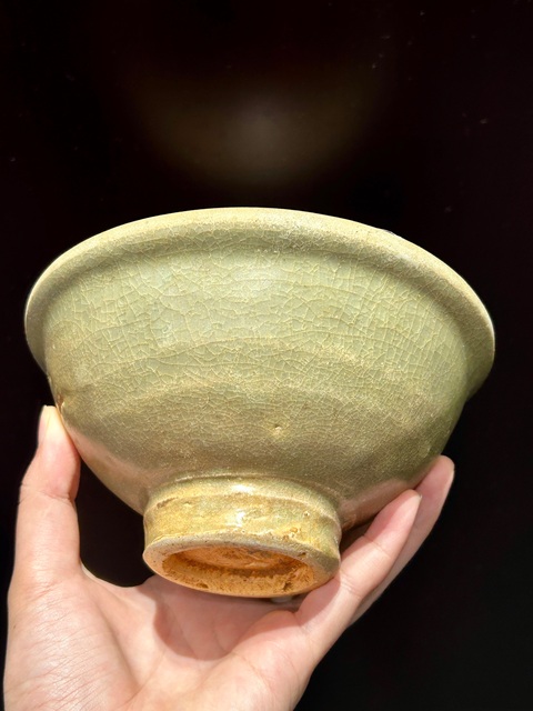 古玩陶瓷明代青釉模印花卉碗拍賣，當前價格1688元